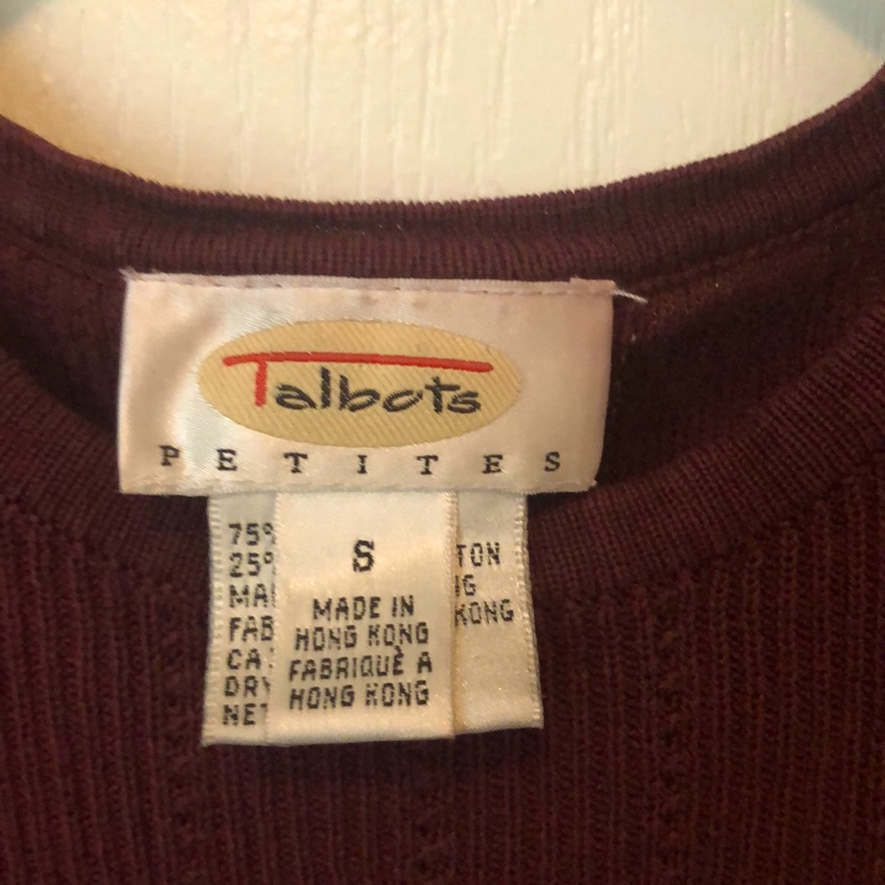 Talbots maroon tshirt